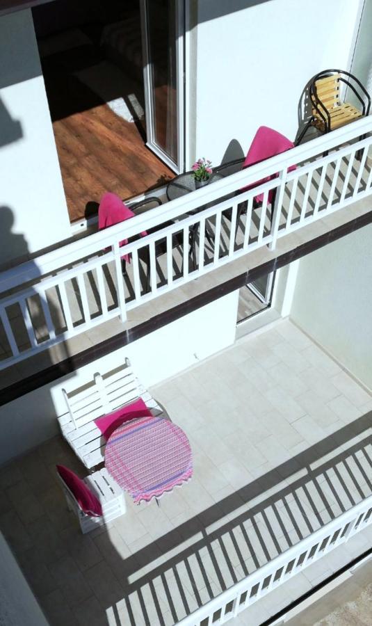 נאום Apartmani Lezenic Dada מראה חיצוני תמונה