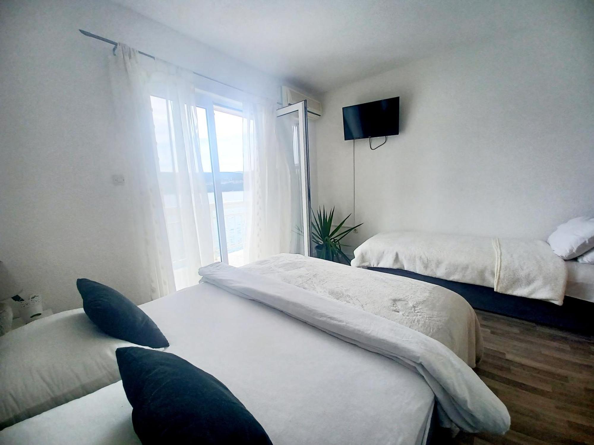נאום Apartmani Lezenic Dada מראה חיצוני תמונה
