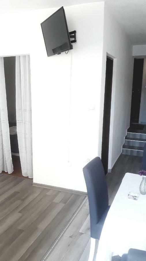 נאום Apartmani Lezenic Dada מראה חיצוני תמונה